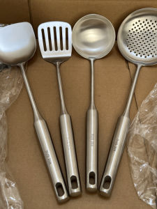 Thickened 304 Stainless Steel Kitchen Spatula Soup Spoon Fried Food Shovel Anti-Scalding Cooking Utensil for Home Use