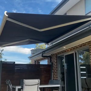 SAINTVILLA Remote Controlled Foldable Sunshade Canopy Thickened Awning for Gardens Patios and Balconies