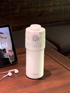 กระปุกเก็บความร้อนแบบพกพาสำหรับผู้หญิงพร้อมสตีลไนลอนแบบลำลอง เครื่องดื่มเย็นนาน 6 ชั่วโมง พร้อมที่จับ ไม่มีโลหะผสม