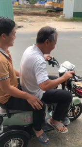 Xe điện 3 bánh mini dành cho người lớn tuổi khó đi lại