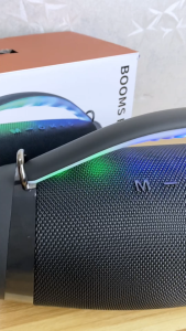 ( HÀNG HOT ) LOA BLUETOOTH KHÔNG DÂY CAO CẤP BOOMBOX 4 - M13 THẾ HỆ MỚI CÔNG SUẤT KHỦNG ÂM THANH SỐNG ĐỘNG RẤT PHÙ HỢP CÁC CUỘC VUI CHƠI NGOÀI TRỜI