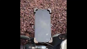 ที่วางโทรศัพท์มอเตอร์ไซค์ ที่วางโทรศัพท์บนแฮนด์มอเตอร์ไซค์ ที่วางโทรศัพท์มือถือบนกระจกมอเตอร์ไซค์ ที่วางโทรศัพท์มือถือ (จักรยาน มอเตอร์ไซค์) ที่วางโทรศัพท์บนกระจกมองข้างมอเตอร์ไซค์