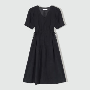 SUSIEYUAN | French Hepburn Style Black V-Neck Dress Slimming