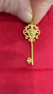 Poh Heng Jewellery 22K Starlight Key Pendant in Yellow Gold[Price By Weight]