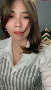 Kemeja Salur Kombinasi Polos Terbaru: Kemeja Pria Modern yang Nyaman dan Elegan