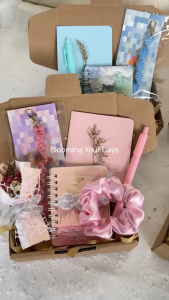 Hampers Kado Alat Tulis & Souvenir Gift Box Minimalis