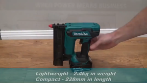 [100% Authentic]MAKlTA Rechargeable nail gun DFN350 Cordless lithium battery electric nail gun F30 Woodworking equipment 18V Straight nail gun