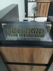 Papan nama Meja Akrilik/Variasi/Custom