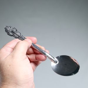 Sendok Makan Stainless Steel Motif Batik Anti Noda Bebas Karat