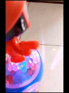 Mainan Edukasi Robot Dancing Ada Lampu Disco Bisa Berjalan ZR138 19 | Mainan Robot Squid Game Dancing Kemasan Dus | Mainan Anak Robot Karakter Boneka Squid Game Yang Viral Dan Bagus | Mainan Robot Bisa Menari