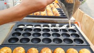 Máy làm bánh nhân bạch tuộc takoyaki 28 lỗ sử dụng gas