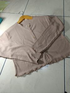 Cardigan Crop Pasteli Atasan Wanita Kriwil Lengan Panjang Polos