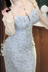 150.00kg Plus Size Slightly Oversized Girls Seaside Vacation Sling Floral Dress Womens Summer Lace New Style Waist-Tight French Style