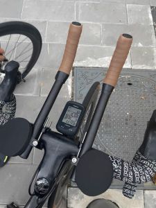 แฮนด์พักผ่อนจักรยานถนนแบนแบบบูรณาการ บาร์ Tt สากลเข้ากันได้กับแฮนด์จักรยานส่วนใหญ่ ประสบการณ์การขับขี่ที่สะดวกสบาย