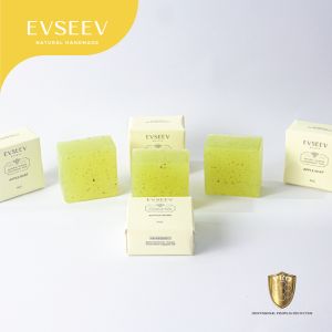 Green Apple Propolis Soap 🍏65g. Face and body soap.