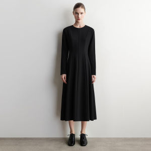 AMII | Round Neck Slim Fit Long Sleeve Elastic Waist Dress