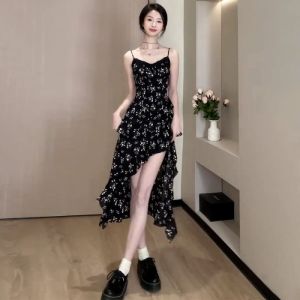Elegant Black Floral Print Halter Dress Womens Summer 2025 New Beach Vacation Style Long Dress Womens Fashion Polyester Material