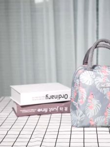 กระเป๋าเก็บอุณหภูมิ เก็บความเย็น/ร้อน มีหูหิ้ว มีซิปเปิด-ปิด กระเป๋า, กระเป๋าถือ, กระเป๋าใส่อาหารกลางวัน, เปรียบเทียบกล่องข้าว ขนาด 56x17x26 ปกติ 30 กัน