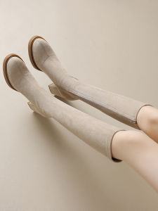 รองเท้าบูทผ้ายืดส้นสูงพื้นหนาผ้ากำมะหยี่ใส่แล้วดูผอมๆสำหรับผู้หญิงรองเท้าบูทยาวเลยเข่าสำหรับฤดูใบไม้ร่วงและฤดูหนาวรองเท้าบูทสูงส้นหนาติดซิปเรียบง่ายแฟชั่น