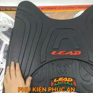Thảm lót sàn Cao Su Inox xe LEAD năm 2022 2023 2024 gác để chân trước đời mới nhất