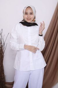 kemeja putih polos lengan panjang katun tebal cocok untuk formal interview cpns sidang magang jumbo wanita