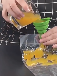 Disposable Plastic Ice-Making Bags Tearable Ice Packs Self -sealed Ice Makes Summer DIY Drink Ice
