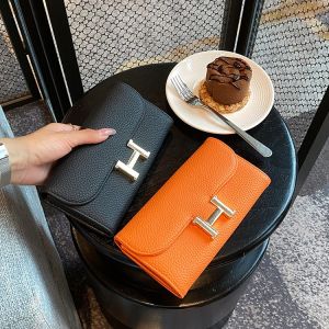 Long Womens Wallet Multi-Card Slot Retro Versatile Soft Leather Clutch Bag Large Capacity Fashionable 2026 New Style Handbag