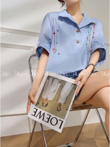 PlumJan | Áo Sơ Mi Tay Ngắn Màu Xanh Thêu Thời Trang