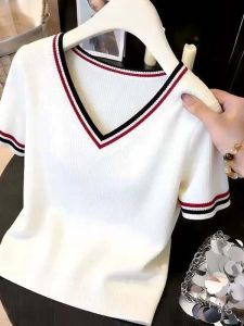 Áo Thun V-Neck Kích Cỡ Lớn Màu Khối Giảm Cân Trẻ Hóa Mỏng