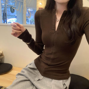 เสื้อยืดคอกลมแขนยาวทรงสลิมฟิตสำหรับผู้หญิง เสื้อชั้นในฤดูใบไม้ผลิและฤดูใบไม้ร่วง ดีไซน์เก๋ไก๋ แฟชั่นเกาหลี