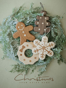 Wooden Decorative Pendant Snowflake Gingerbread Man Christmas Tree Heat Insulation Placemat Girlfriends Practical Companion Gift Gift Box