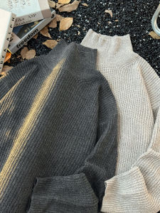 เสื้อสเวตเตอร์คอปกสูงแบบสวมหัวหลวมๆ ลำลองสำหรับฤดูใบไม้ร่วงและฤดูหนาวสำหรับผู้ชายและผู้หญิง สไตล์ญี่ปุ่นเรียบง่ายและย้อนยุค