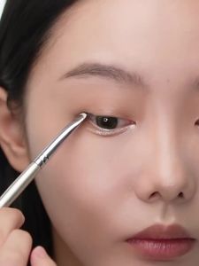 GUOXIAONIU | Cọ kẻ mắt dạng lưỡi liềm