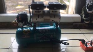 Máy nén khí không dầu JETMAN JM560 12L ITALIA  Máy nén khí sạch giảm âm - Bảo hành chính hãng 12 tháng