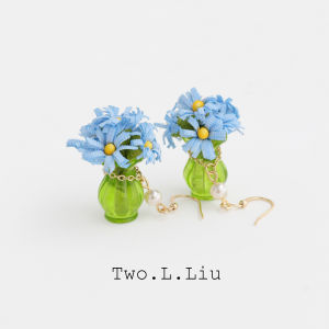 Original Two.L.Liu Flower between Words Series Small Vase Stud Earrings Womens Spring Summer Travel Vacation Style Handmade Floral Ear Jewelry