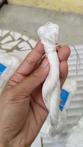 BENANG NYLON D18/BENANG BANGUNAN/BENANG LAYANGAN/BENANG JAHIT KARUNG 1PACK ISI 20 IKAT