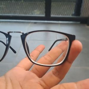 KACAMATA LENSA MINUS UNTUK RABUN JAUH PRIA DAN WANITA FREE BOX DAN LAP KACAMATA TERSEDIA DARI -0.50 S/D -4.00 - GESTO