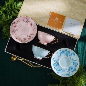 Nordic Luxury Ceramic Coffee Cups High End Elegant Couple Cup Set Gift Box Bone China Dining Utensils for Romantic Dinners