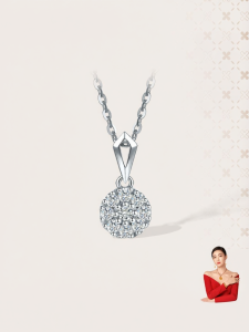 18K Gold Diamond Flower Pendant Necklace