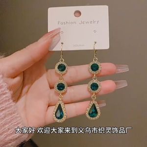 Bông tai FF610.45748 đi biển Hàn Quốc - bông tai nữ cá tính ngầu rẻ phụ kiện trang sức bong tai dài đính đá bong tai nữ đơn giản tua rua bông tai đẹp cho nữ bông tai thời trang BSTKD - [NaLa Shop]