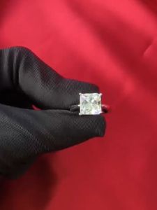 Diamcity  (Free Gra Certificate) Moissanite Jual Panas Cincin 3 Karat Untuk Wanita