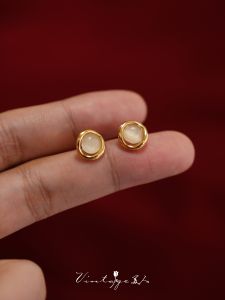 Elegant Minimalist French Style Warm Eyes Design High Quality Compact Cats Eyes Stone Earrings for Women
