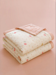 MiiOW | Xinjiang Cotton Cartoon Machine Washable Light Summer Quilt