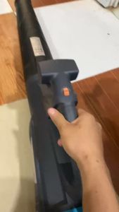 Máy Thổi Bụi Cầm Tay - Thổi Lá - Thổi Bụi Công Nghiệp . Công Suất Lớn 3800W Máy dùng điện - Siêu mạnh - Điều chỉnh tốc độ 6 cấp - Bảo hành 12 tháng