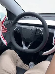 Matte White Steering Wheel Stickers For Tesla Model YL Juniper Model 3 Highland Steering Wheel Cover Protector Accessories 2026
