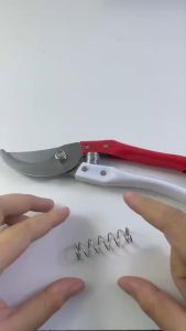 กรรไกร ตัดแต่งกิ่ง ขาว-แดง กรรไกรตัดกิ่งไม้ กรรไกรตัดไม้ ผลิตจากวัสดุ เกรดA ทนทานต่อการใช้งาน