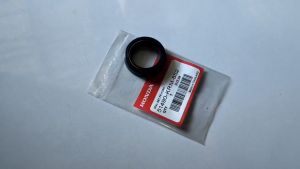 ซีลโชซ่อนผู้ชาย HONDA PCX125 150 160 ZOOMER-X CBR MSX ADV150 MONKEY GROM NSR [51490-KRM-852]