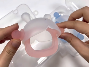 [COD]Teether Gelang BPA Free Mainan Gigitan Bayi Silikon Lembut Teether Bayi FREE Gift Mainan Bayi Teether