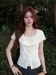 La Chapelle | Womens V-Neck Tie-Up Wooden Ear Edging Illusion Layered Slimming T-Shirt