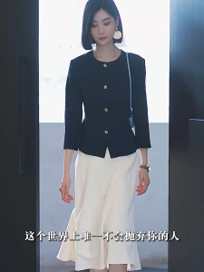 Áo Khoác Blazer Dáng Ngắn Cổ Tròn Tay Lửng/Dài Nút Kim Loại Mạ Vàng Sang Trọng Phong Cách Công Sở Thanh Lịch